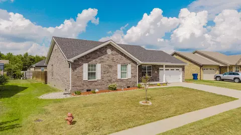 106 Commerce Dr, Berea, KY 40403