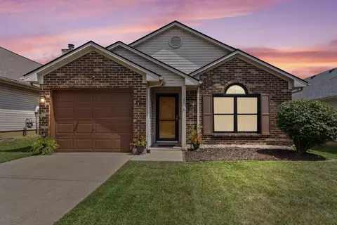1180 Red Stone Dr, Lexington, KY 40509