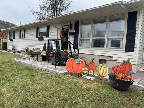 108 Powell Drive Dr, Barbourville, KY 40906