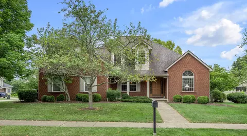 220 Locust Grove Way, Versailles, KY 40383