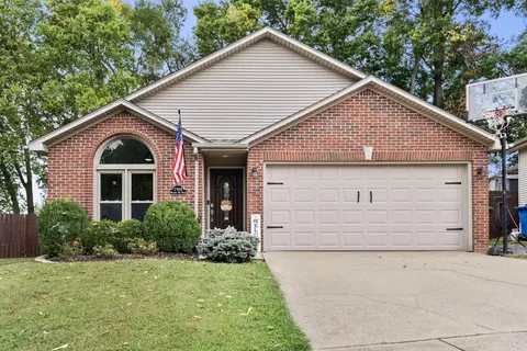 2988 Masters View Rd, Lexington, KY 40511