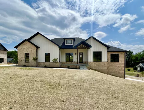 442 Woods Edge Dr, Somerset, KY 42503