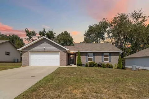 42 Grand Crossing Dr, Somerset, KY 42503