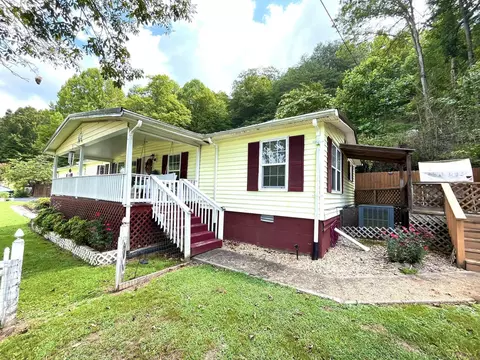 52 Access Rd, Pineville, KY 40977 photo 2