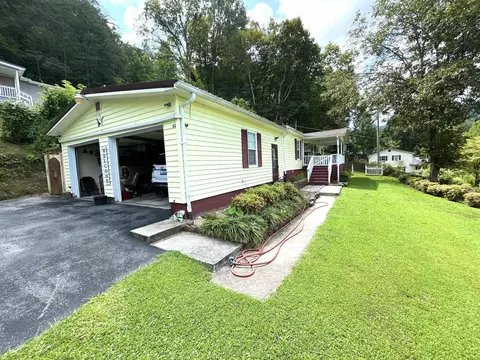 52 Access Rd, Pineville, KY 40977 photo 4