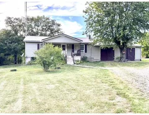 945 Harmons Lick Rd, Crab Orchard, KY 40419