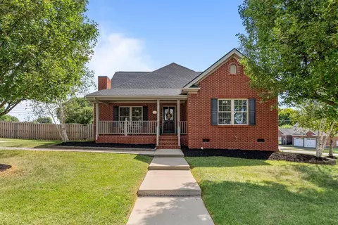 100 Dove Run Cir, Georgetown, KY 40324