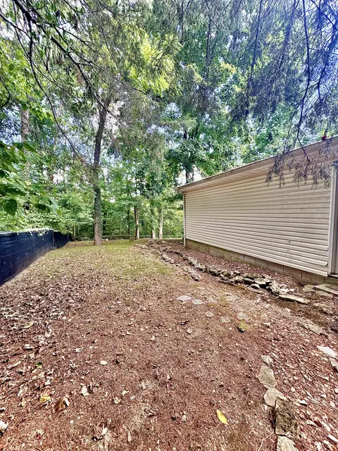 Exterior - 975 Boat Dock Rd, Somerset, KY 42501 photo 2 of 7