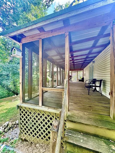 Exterior - 975 Boat Dock Rd, Somerset, KY 42501 photo 4 of 7
