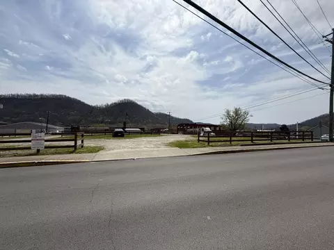 104 E 2nd St, Morehead, KY 40351 photo 6