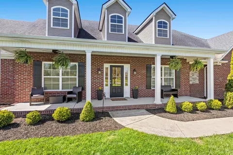 111 Colonial Dr, Versailles, KY 40383 photo 2
