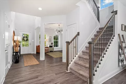 2156 Tracery Oaks Dr, Lexington, KY 40514