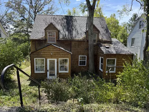 102 Crescent Dr, Berea, KY 40403