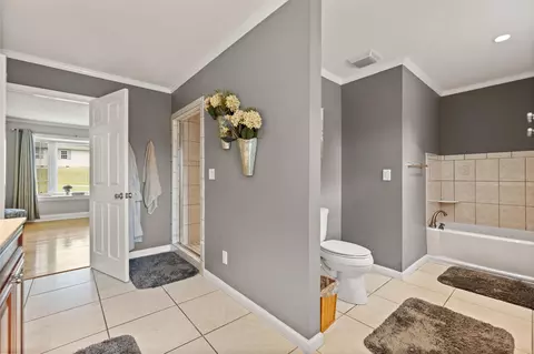 Entry Way - 225 Amy North Rd, Corbin, KY 40701 photo 5 of 7