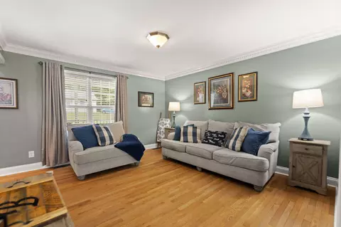 Living - 225 Amy North Rd, Corbin, KY 40701 photo 2 of 2