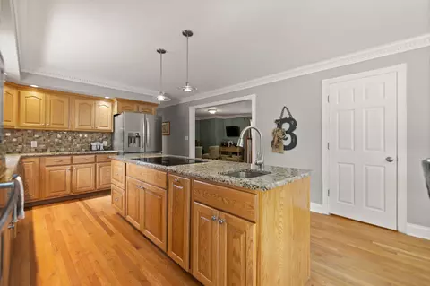 Kitchen - 225 Amy North Rd, Corbin, KY 40701 photo 2 of 4