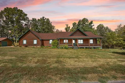885 Cedar Pointe Dr, Somerset, KY 42501