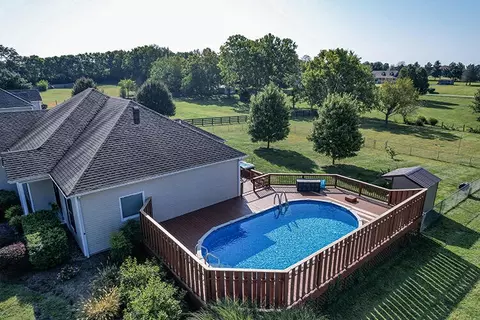 Exterior - 447 Emma Dr, Lancaster, KY 40444 photo 3 of 5