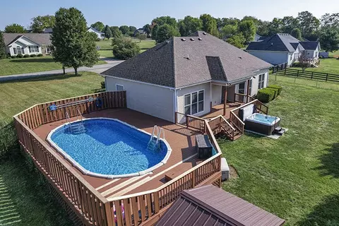 Exterior - 447 Emma Dr, Lancaster, KY 40444 photo 2 of 5