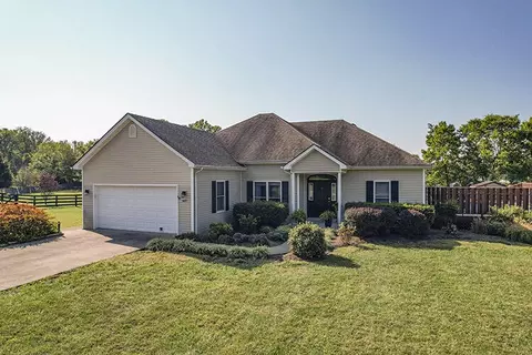 447 Emma Dr, Lancaster, KY 40444