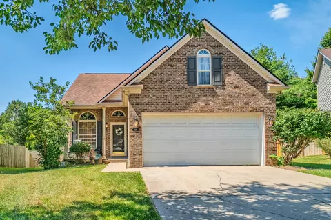 120 Greenway Ln, Lexington, KY 40511