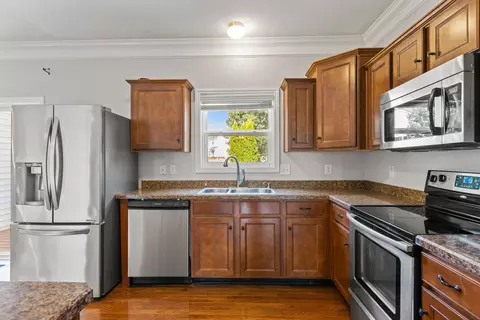 Kitchen - 113 Johnstone Trl, Georgetown, KY 40324 photo 1 of 3