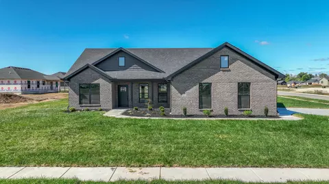 913 Seminole Trl, Richmond, KY 40475