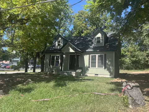 220 Newcomb Ave, Mount Vernon, KY 40456