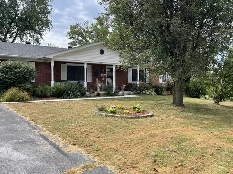 224 Meadowview Dr, Frankfort, KY 40601