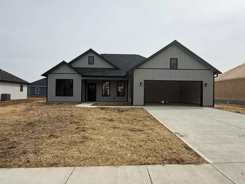 410 Pinehurst Way, Harrodsburg, KY 40330