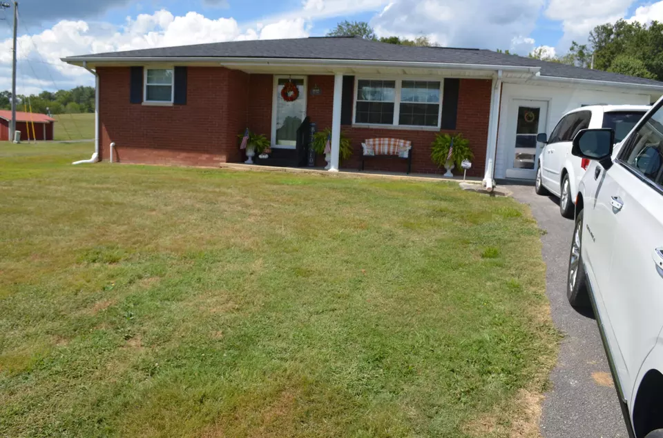 Exterior - 3648 Ky-3630, Annville, KY 40402 photo 7 of 14