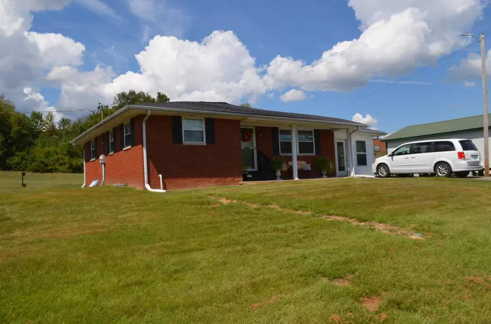 Exterior - 3648 Ky-3630, Annville, KY 40402 photo 2 of 14