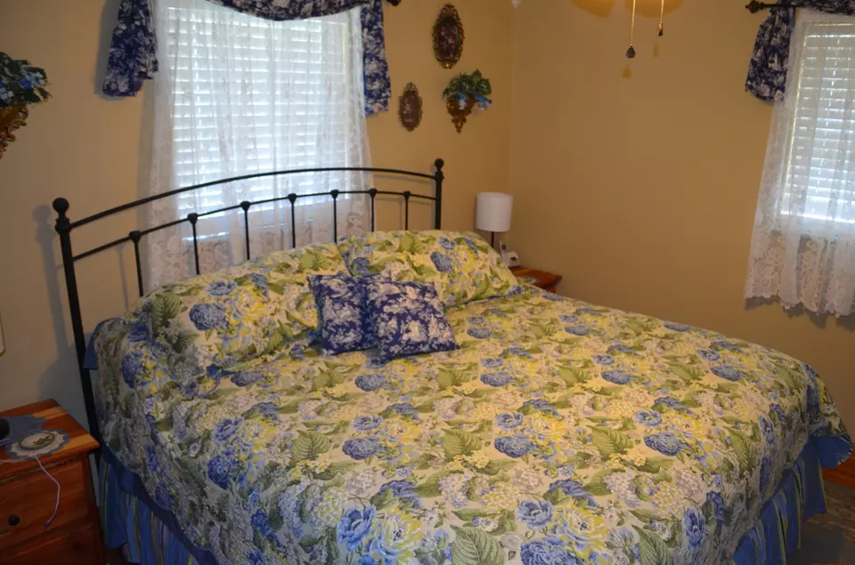 Bedroom - 3648 Ky-3630, Annville, KY 40402 photo 1 of 5