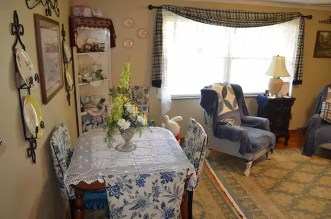 Dining - 3648 Ky-3630, Annville, KY 40402 photo 1 of 1