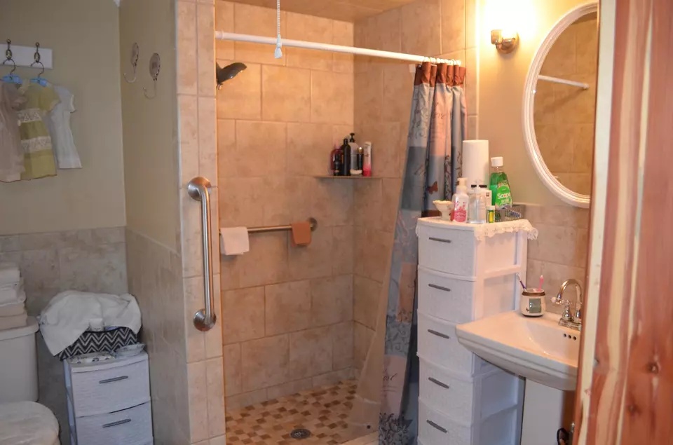 Bath - 3648 Ky-3630, Annville, KY 40402 photo 1 of 8