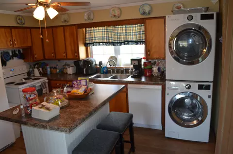 Kitchen - 3648 Ky-3630, Annville, KY 40402 photo 1 of 3