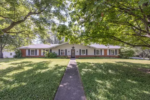 171 Eastland Dr, Paris, KY 40361
