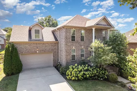 2209 Barnwell Ln, Lexington, KY 40513