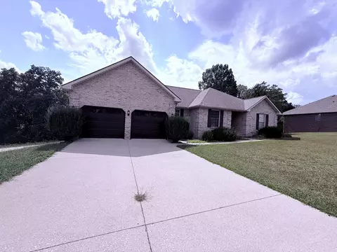 381 Lakepointe Dr, Somerset, KY 42503
