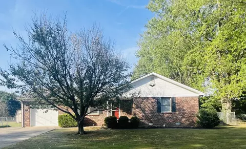 124 Orchard Dr, Stanford, KY 40484