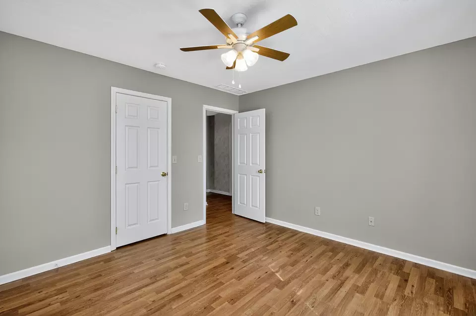Bedroom - 101 Tom Spragens Rd, Danville, KY 40422 photo 6 of 6