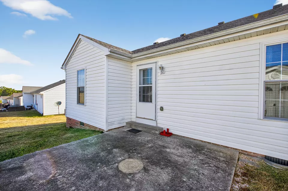 Exterior - 101 Tom Spragens Rd, Danville, KY 40422 photo 2 of 5