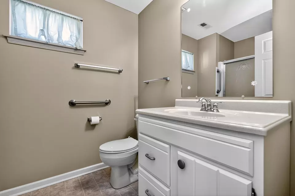 Bath - 101 Tom Spragens Rd, Danville, KY 40422 photo 1 of 2