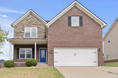 3025 Silver Charm Ct, Richmond, KY 40475