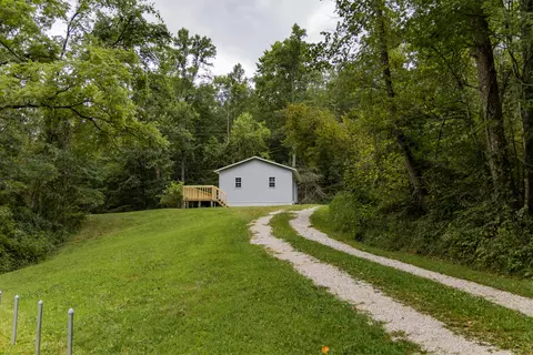 1295 Old State Rd, Wellington, KY 40387