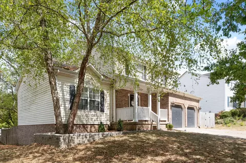 1208 Kenesaw Village Dr, Lexington, KY 40515