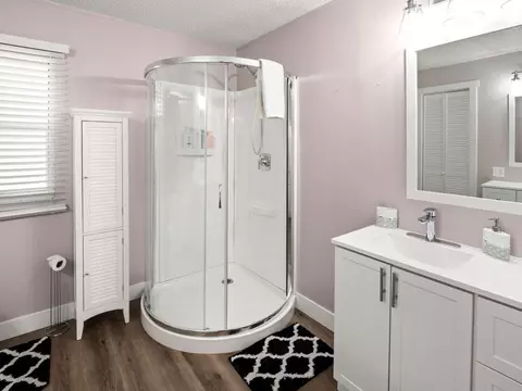 Bath - 66 Dunmeyer Rd, Nancy, KY 42544 photo 1 of 3