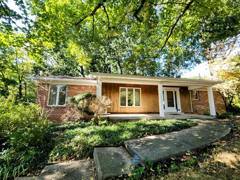 304 Apache Dr, Paint Lick, KY 40461