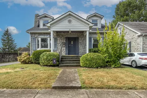 25 16th St, Paris, KY 40361