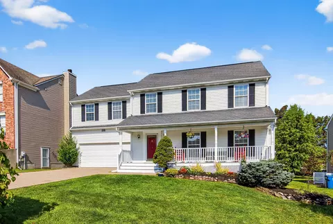 4002 Meadowfield Dr, Louisville, KY 40245